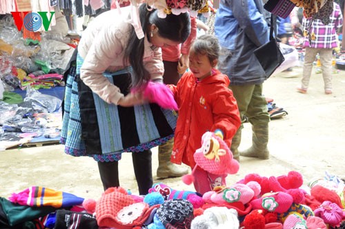 Colourful Pa Co highland market  - ảnh 5